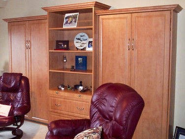 Single Murphy Bed with Raised Panel door style